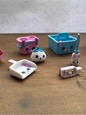 Shopkins Happy Places laundry set Small Pets Playset Accessories 15 piece